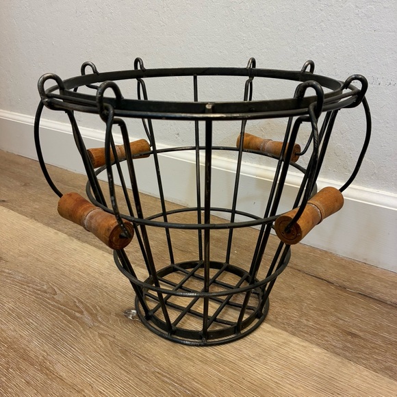 Black Iron Wire Log/Storage Basket w/ 4 Wooden Handles Farmhouse Rustic - Picture 3 of 14